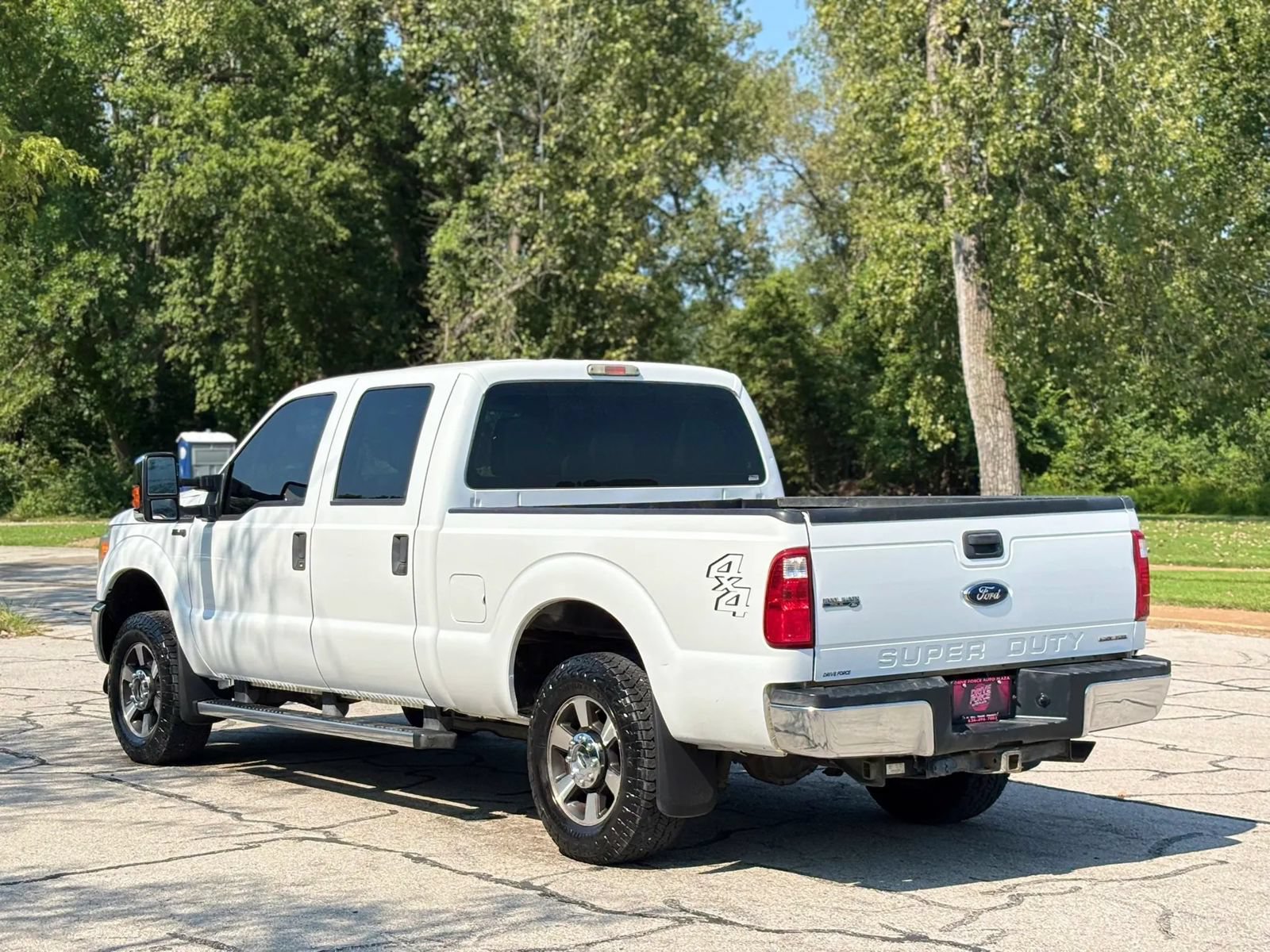 Used 2016 Ford F250 XL w/ Power Equipment Group AWD/4WD image 8