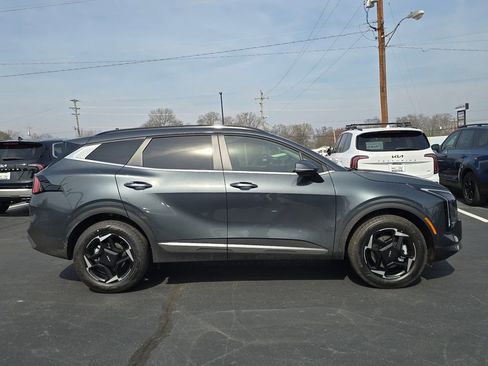 New 2026 Kia Sportage EX image 2