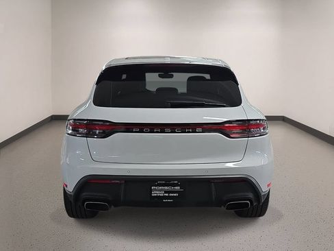 Certified 2023 Porsche Macan AWD/4WD image 4