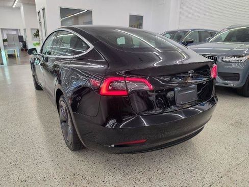 Used 2019 Tesla Model 3 Mid Range RWD image 7