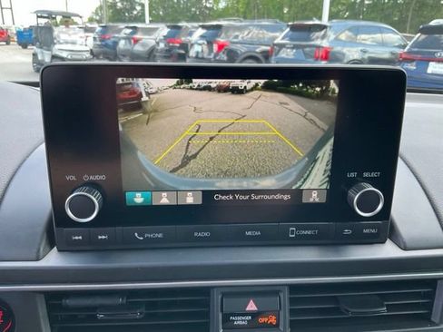 Used 2025 Honda Pilot Sport image 14