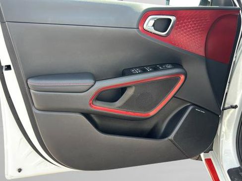 Used 2020 Kia Soul GT-Line Turbo FWD image 11
