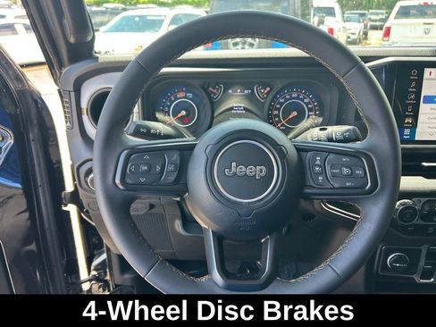 Used 2024 Jeep Wrangler Unlimited Sport AWD/4WD image 16