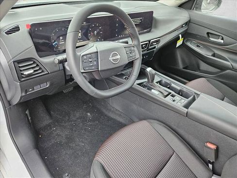 New 2026 Nissan Sentra SR w/ Floor Mat Package image 9