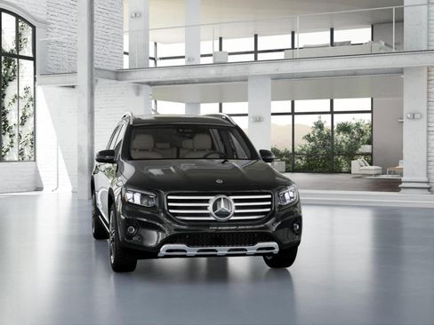 Used 2026 Mercedes-Benz GLB 250 image 8