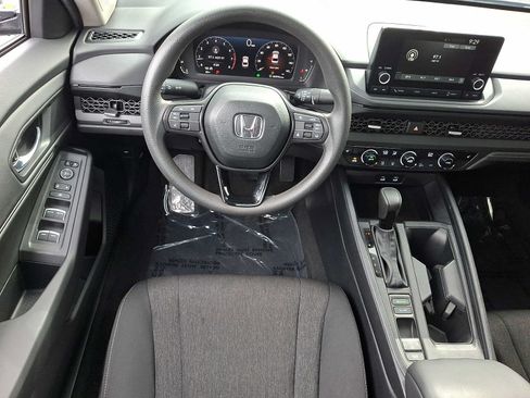 Used 2025 Honda Accord SE image 11