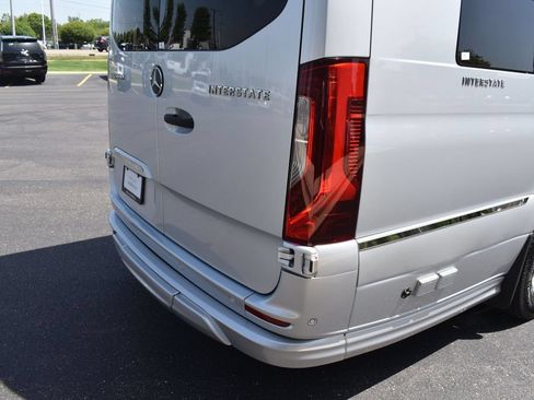 Used 2022 Mercedes-Benz Sprinter 3500 image 11