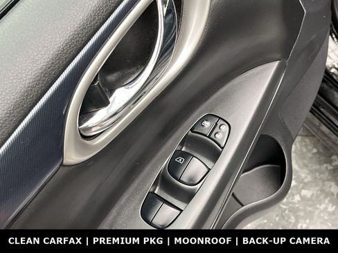 Used 2019 Nissan Sentra SR w/ Premium Package (SR) FWD image 8