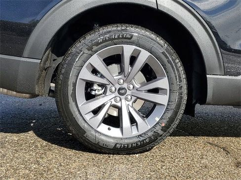 New 2026 Ford Explorer Active image 5