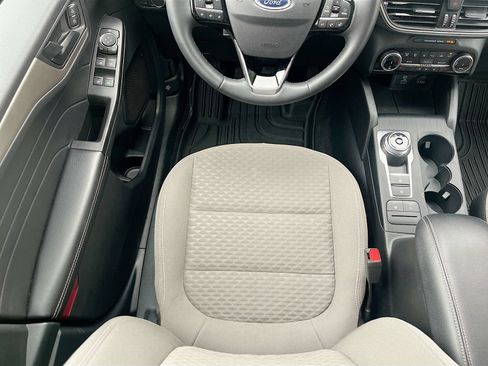 Used 2022 Ford Escape SE w/ SE Sport Appearance Package FWD image 21