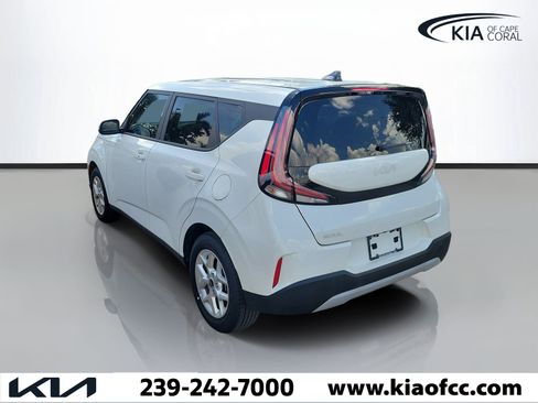 Certified 2025 Kia Soul S FWD image 4