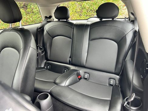 Used 2017 MINI Cooper 2-Door Hardtop image 20