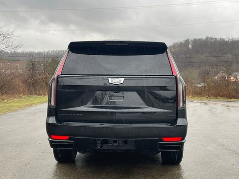 Used 2022 Cadillac Escalade Sport Platinum w/ LPO, ONYX Package image 4