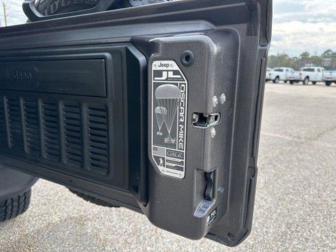 Certified 2021 Jeep Wrangler Unlimited Sport image 43