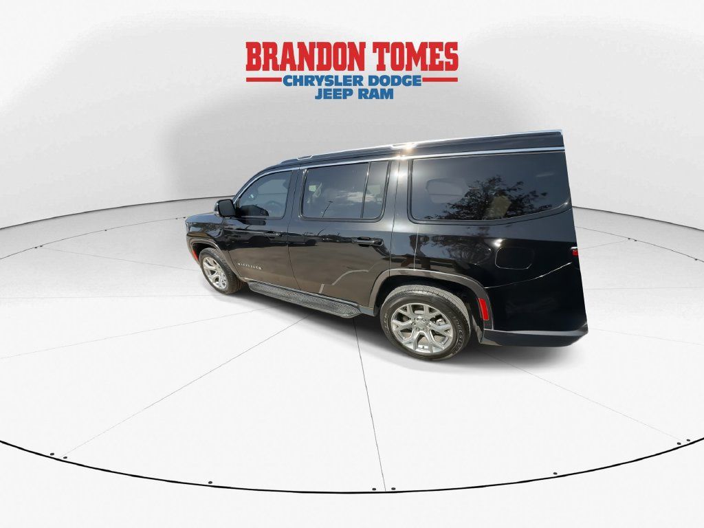 Used 2022 Jeep Wagoneer Series II AWD/4WD image 5