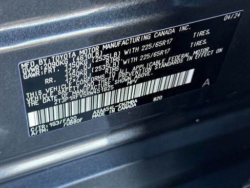 Used 2024 Toyota RAV4 XLE image 30