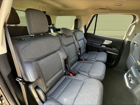 New 2025 Ford Expedition Active image 11