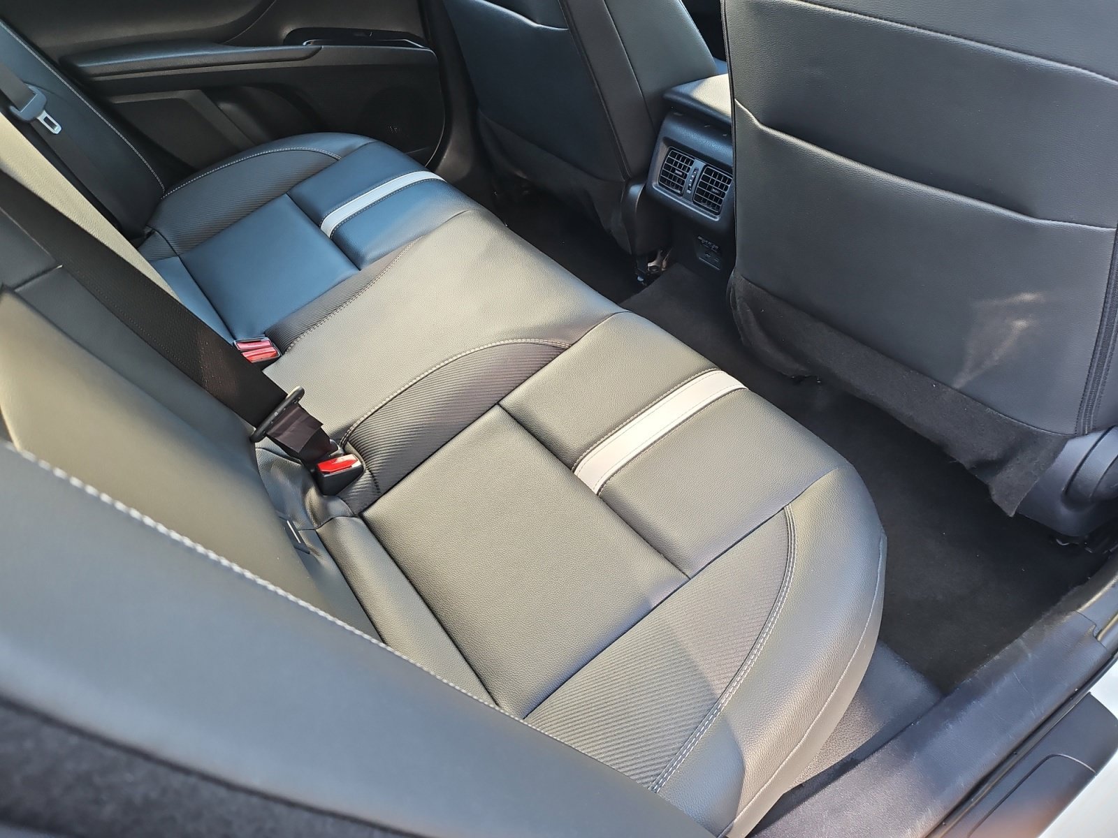 Used 2025 Toyota Camry SE FWD image 28