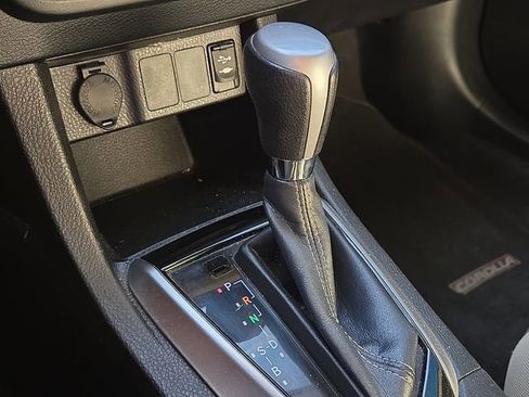 Used 2016 Toyota Corolla L image 29
