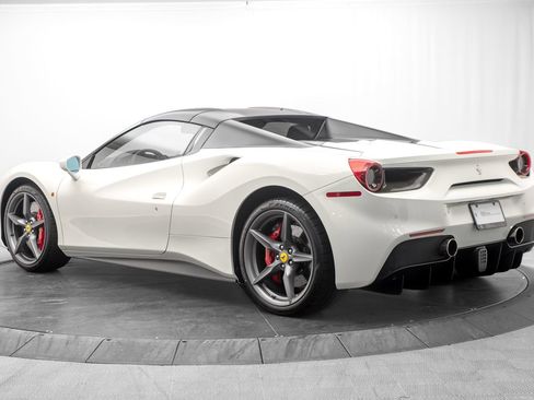 Used 2018 Ferrari 488 Spider RWD image 5