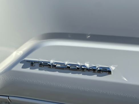 Certified 2025 Toyota Tacoma SR5 image 25