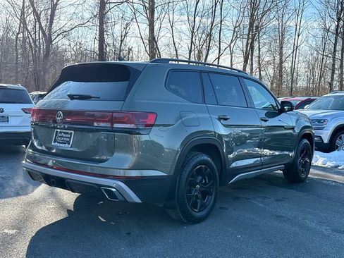 Certified 2024 Volkswagen Atlas Peak Edition SE image 4