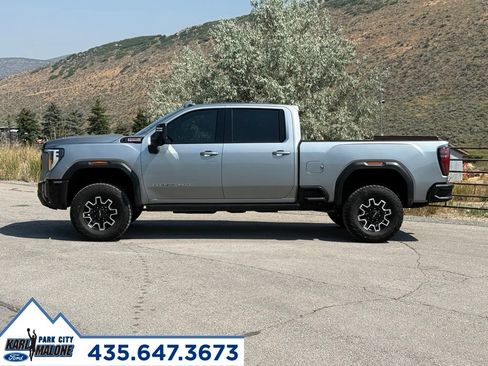 Used 2024 GMC Sierra 2500 AT4X AWD/4WD image 2