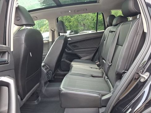 Used 2022 Volkswagen Tiguan SE AWD/4WD image 10