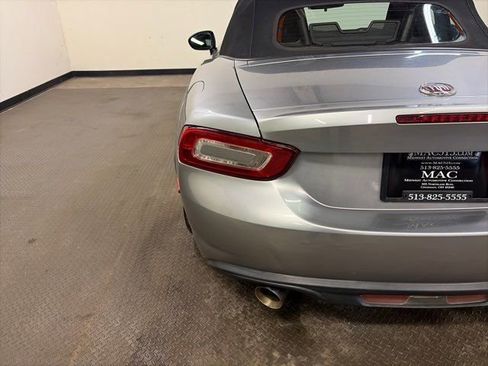 Used 2017 FIAT 124 Spider Classica image 7