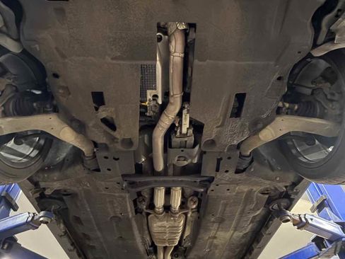 Used 2017 Lincoln Continental Reserve image 28