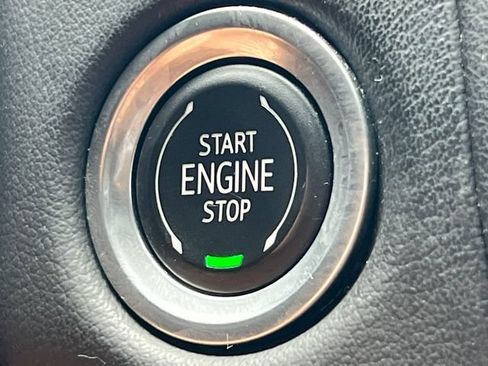 Used 2023 Chevrolet Suburban LT AWD/4WD image 35