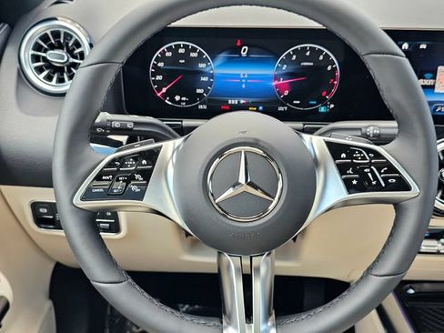New 2026 Mercedes-Benz GLA 250 4MATIC image 32
