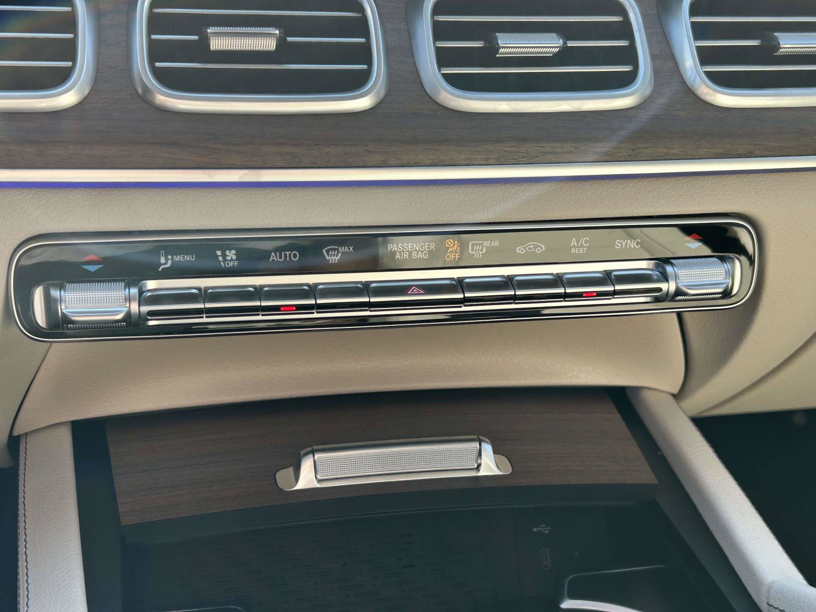 New 2026 Mercedes-Benz GLS 450 4MATIC image 31