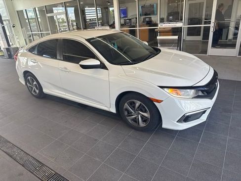Used 2019 Honda Civic LX image 2