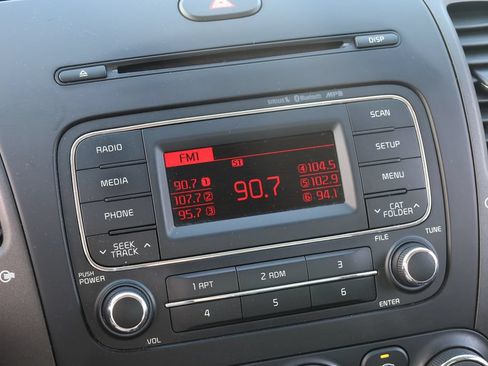 Used 2016 Kia Forte LX FWD image 11