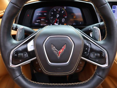 Used 2023 Chevrolet Corvette Stingray Premium Conv w/ Z51 Performance Package RWD image 18