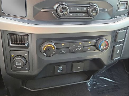 Used 2021 Ford F150 XLT image 28