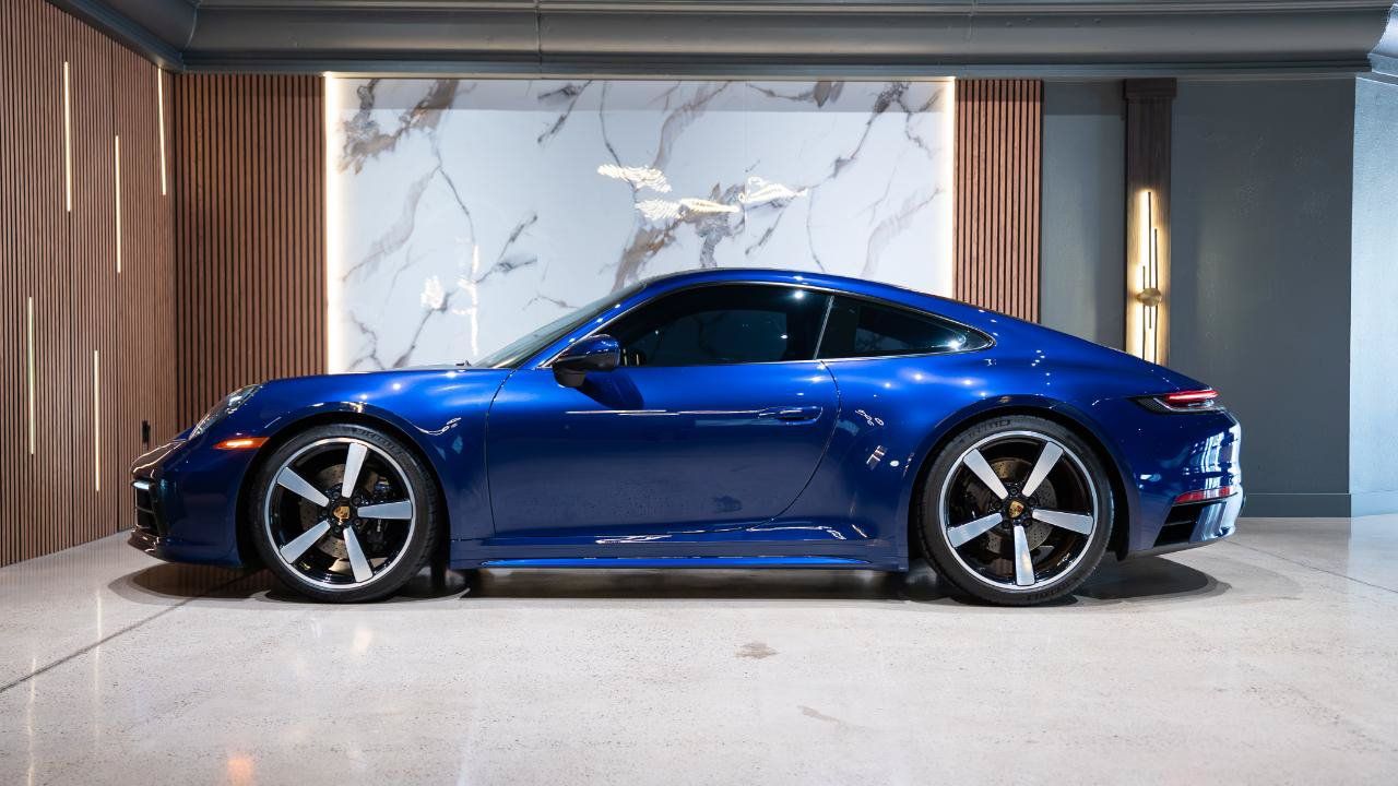 Used 2020 Porsche 911 Carrera 4S AWD/4WD image 9