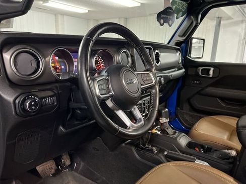 Used 2022 Jeep Gladiator Rubicon w/ Cold Weather Group image 10