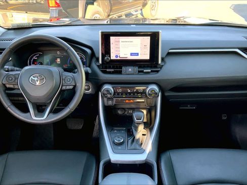 Used 2024 Toyota RAV4 XLE Premium image 29