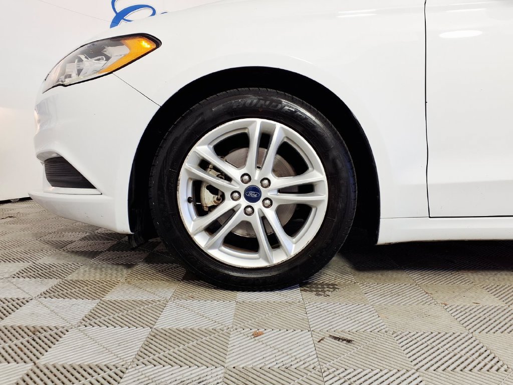 Used 2018 Ford Fusion SE FWD image 7