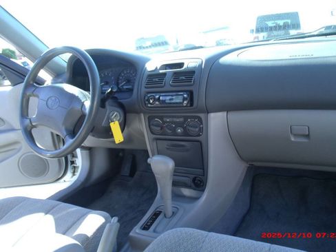 Used 2002 Toyota Corolla LE image 11