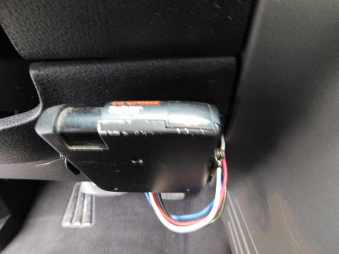 Used 2004 Ford F150 Lariat image 16