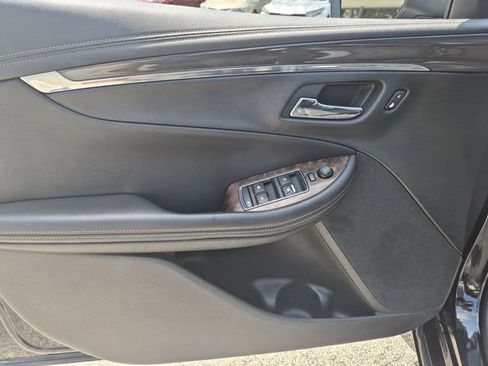Used 2015 Chevrolet Impala LTZ FWD image 9