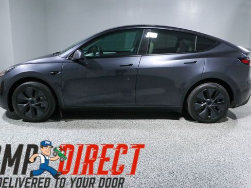 Used 2024 Tesla Model Y Long Range RWD image 10