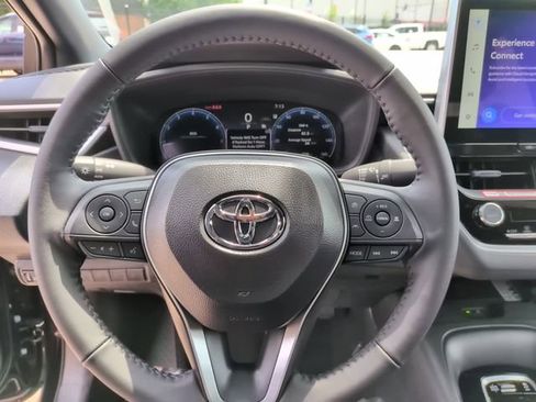 Used 2026 Toyota Corolla SE w/ SE Package FWD image 18
