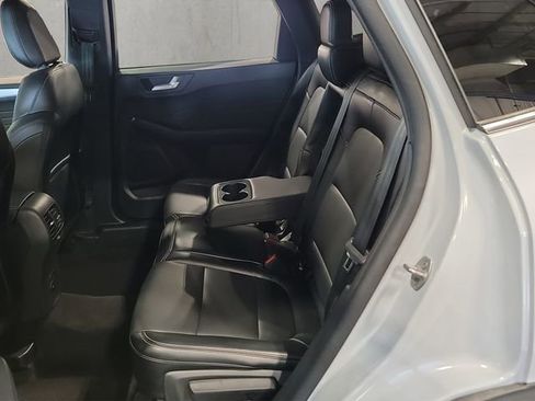 Used 2025 Ford Escape Platinum AWD/4WD image 30