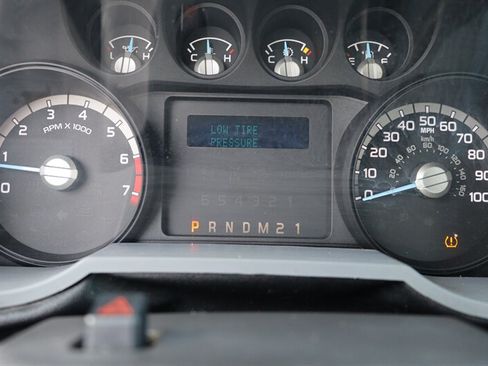 Used 2016 Ford F250 XL w/ Power Equipment Group AWD/4WD image 10