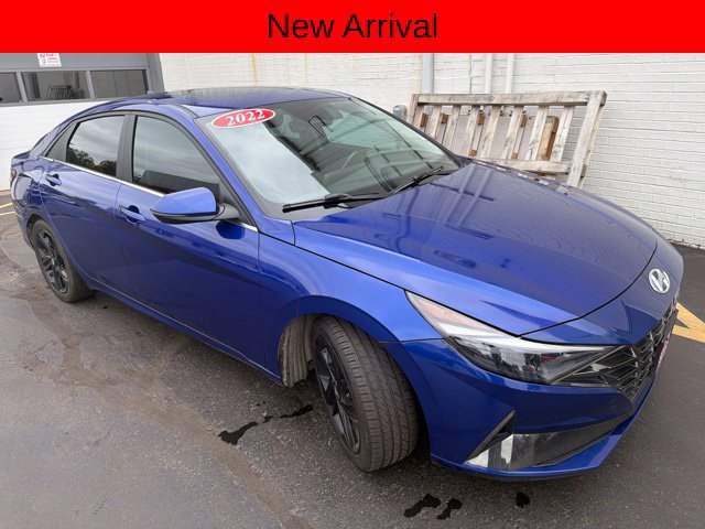 Used 2022 Hyundai Elantra Limited FWD image 2