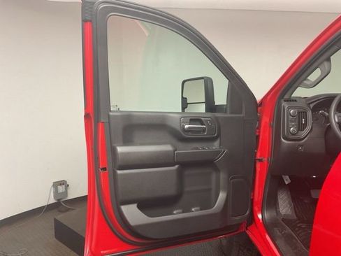 New 2026 Chevrolet Silverado 2500 Custom image 9